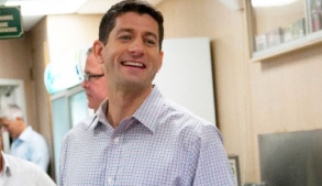 Paul Ryan Refuses to Tip Elderly Black Waiter