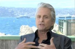 img_18122_behind-the-candelabra-interview-of-michael-douglas-at-le-festival-de-cannes-2105